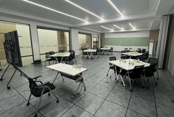 赋能成长 精进素养｜公司圆满开展员工《客户导向协同沟通与商务礼仪》专项培训